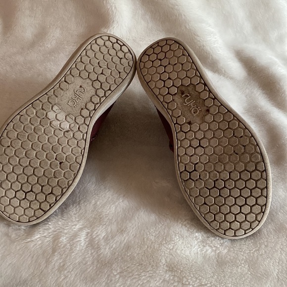 EUC RYKA Wine/ Burgundy Slip-On Comfort Booties Sneakers Size 7.5 W - Picture 5 of 15